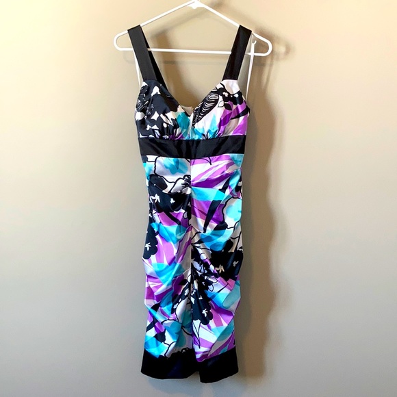 Le Chateaux Dress - Picture 1 of 4